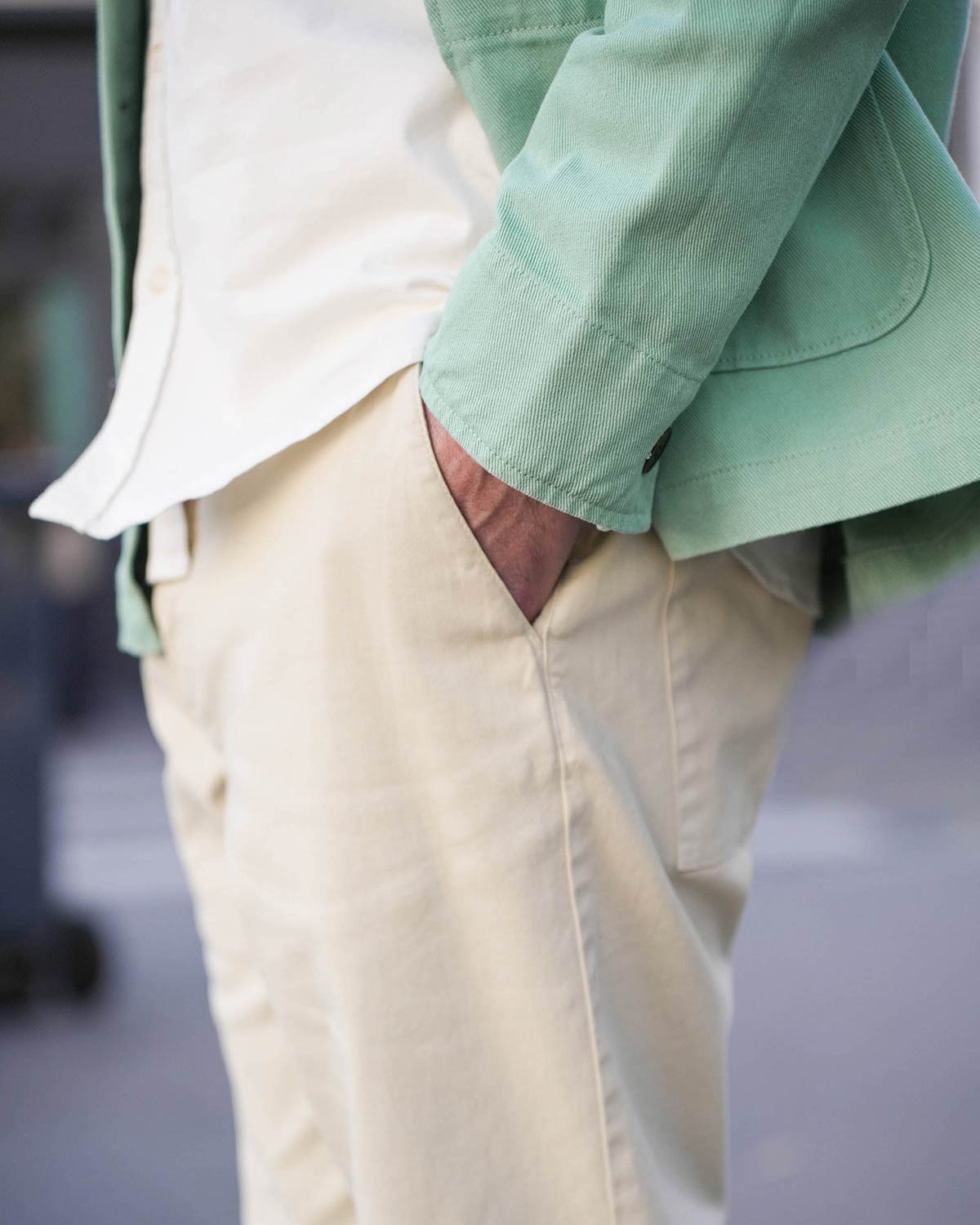 CHINO BEIGE SABLE | VINCE