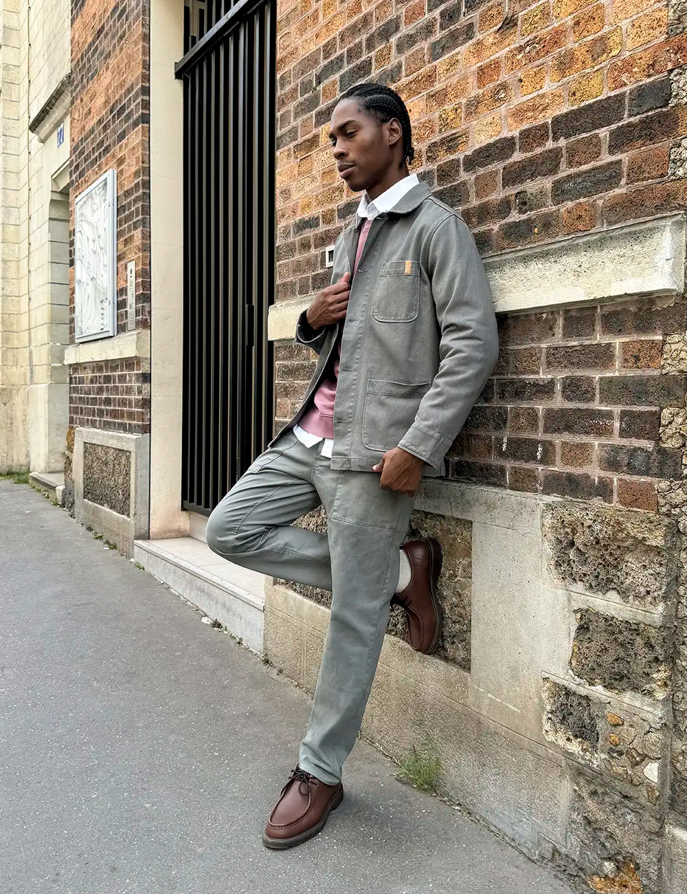 Mannequin portant un pantalon de travail en twill