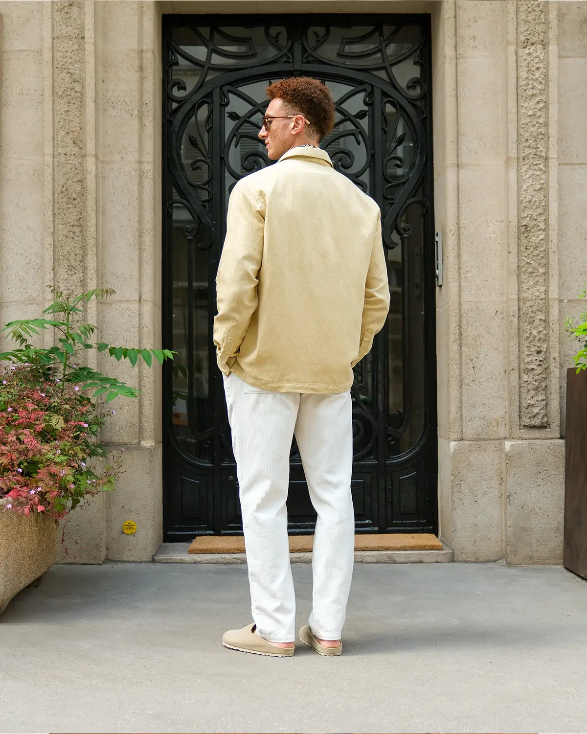 pantalon velours blanc - look de dos
