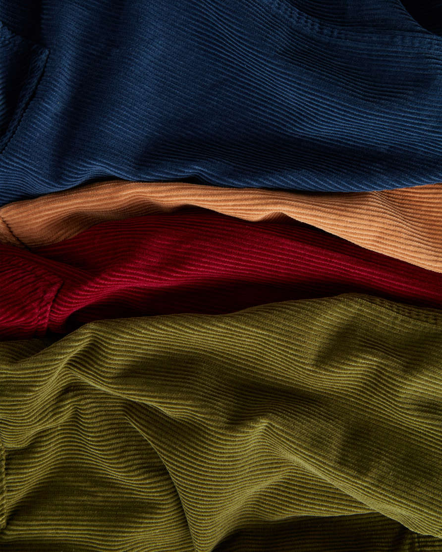 Variation de différents velours. Bleu, Marron glacé, Bordeaux et Vert olive