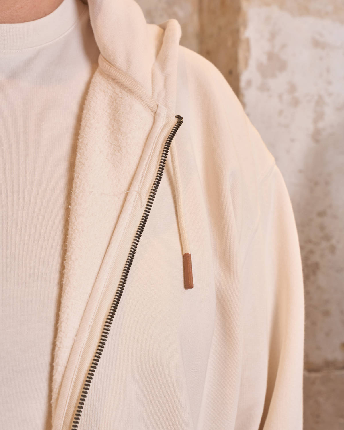 HOODIE ZIPPÉ BLANC CASSE | VITAS -