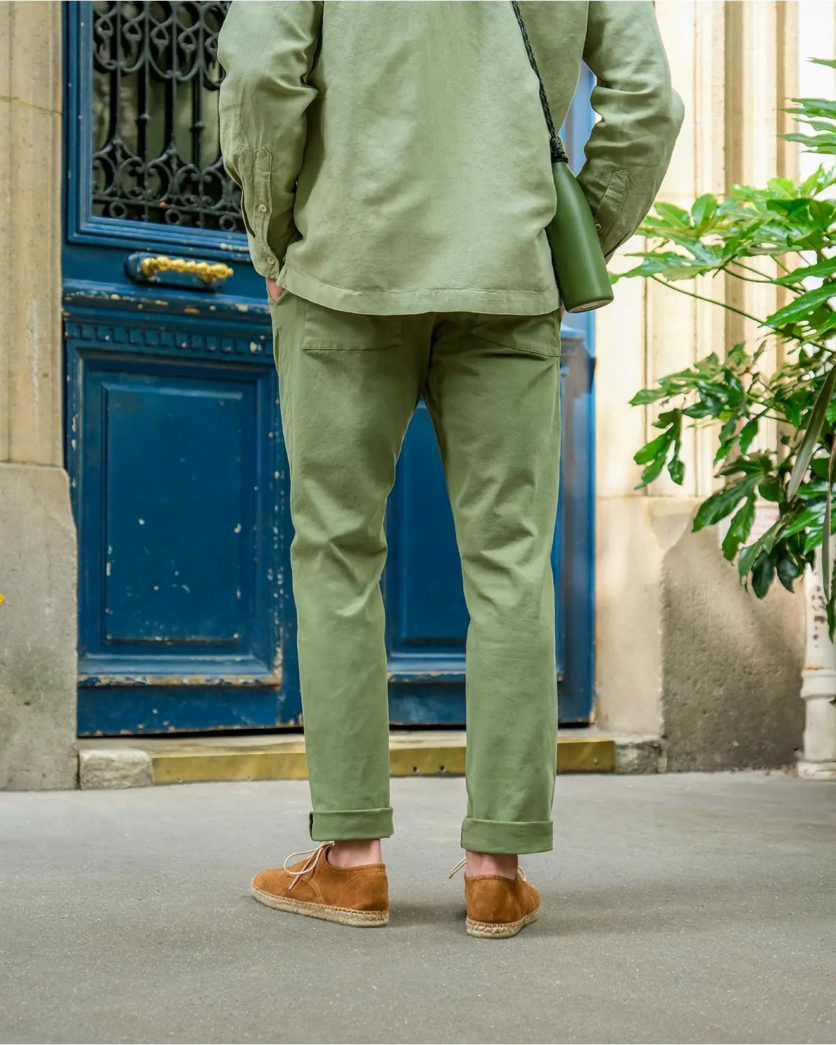 chino en twill vert croco - détails dos