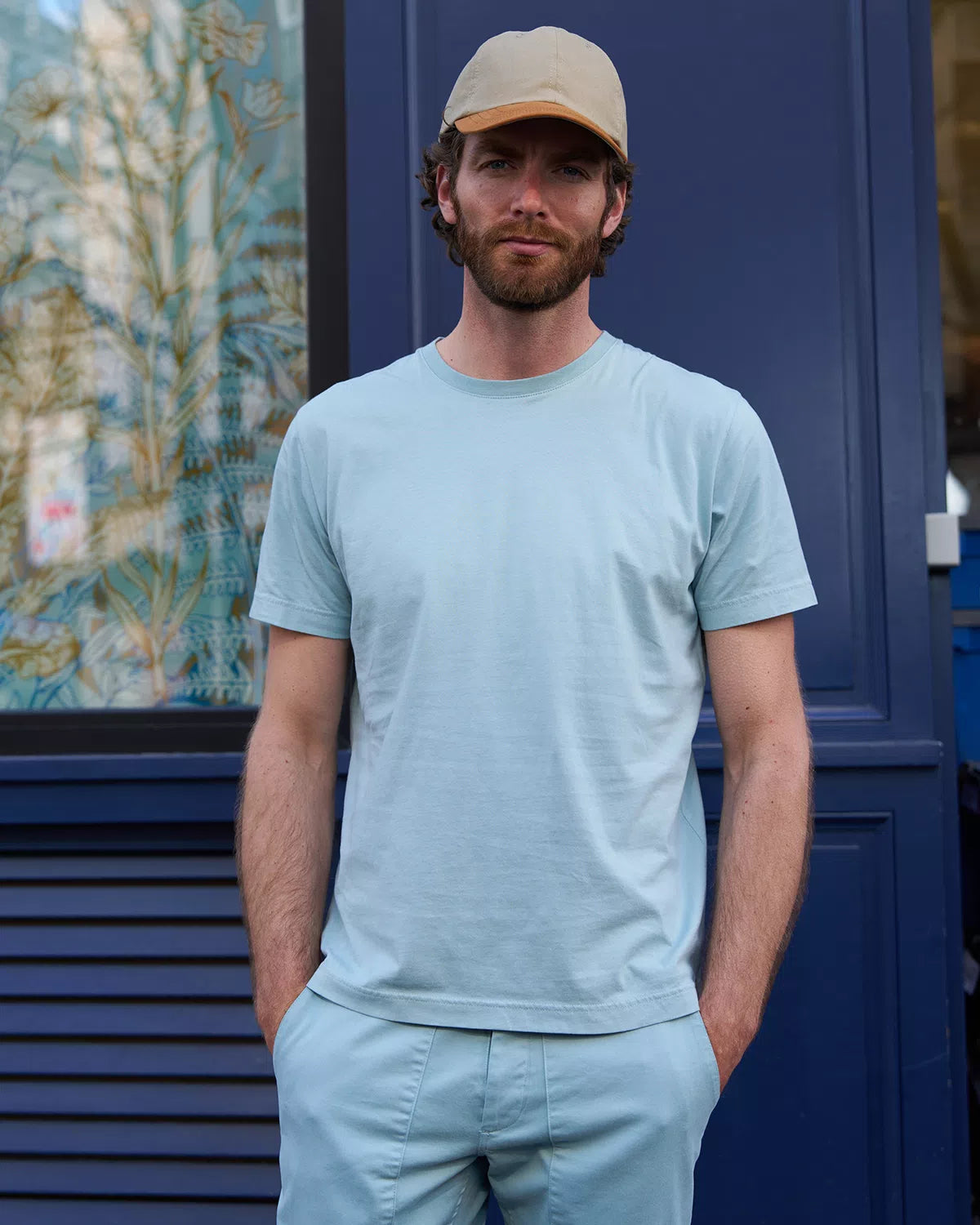 t-shirt uni bleu ciel - look de face